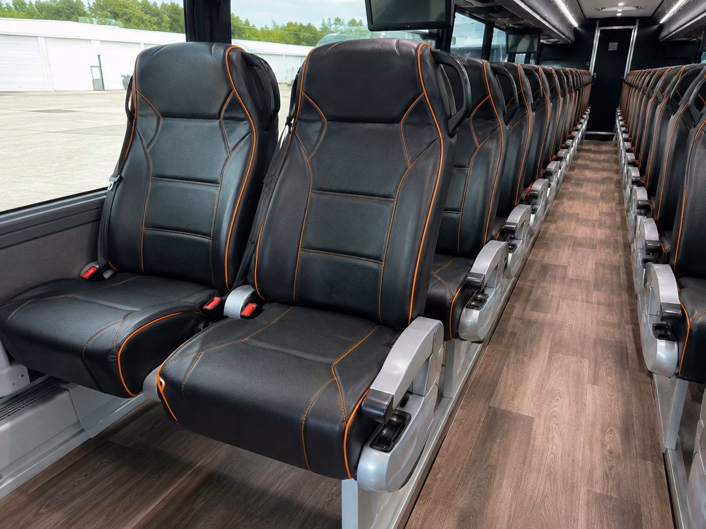 charterbusrentaltoledooh com helps you book toledo prom transportation before the best buses are gone