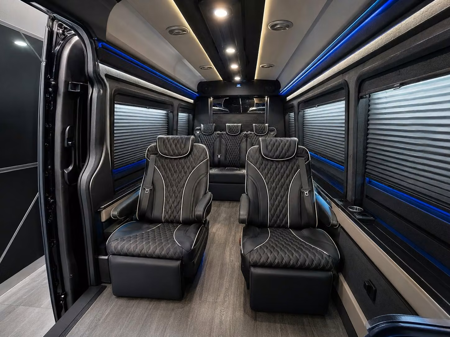 choosing the right bus size for your toledo airport transportation